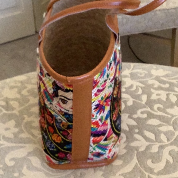 Beautiful Purse 👜💖💛💖 - Picture 8 of 9